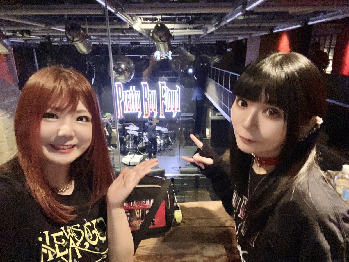 Aeolian__ne's tweet image. 今日もお友達とPretty Boy Floyd観てきました！
しかもスティーブのお誕生日🎉🎉🎉

最高の2日間でした🤘
こんなに楽しい週末がかつてあっただろうか🔥

#PrettyBoyFloyd #PBF #プリボ
#SteveSummers #HBD