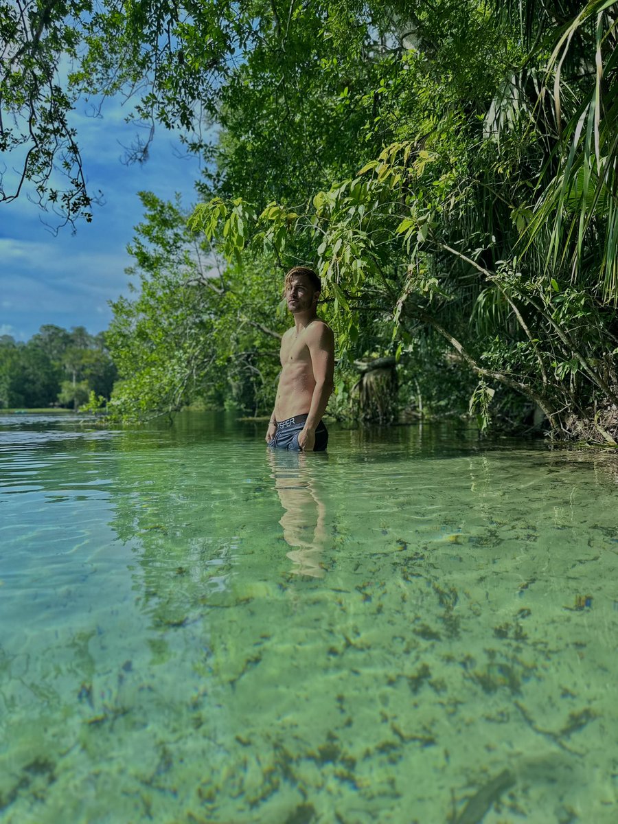 Xacd_rius's tweet photo. River https://t.co/i794UZfkaI