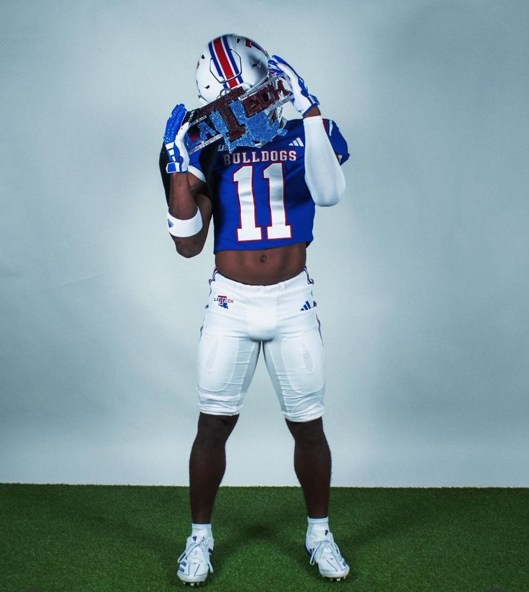 TheProtectUCrew's tweet image. .@JalenMickens4 has already had some incredible NIL opportunities come his way! His talent, hard work, and dedication are opening doors, and we couldn’t be more excited for what’s ahead.

Big things are coming for this Louisiana Tech playmaker. 🔥

#ProtectionUnited #JalenMickens