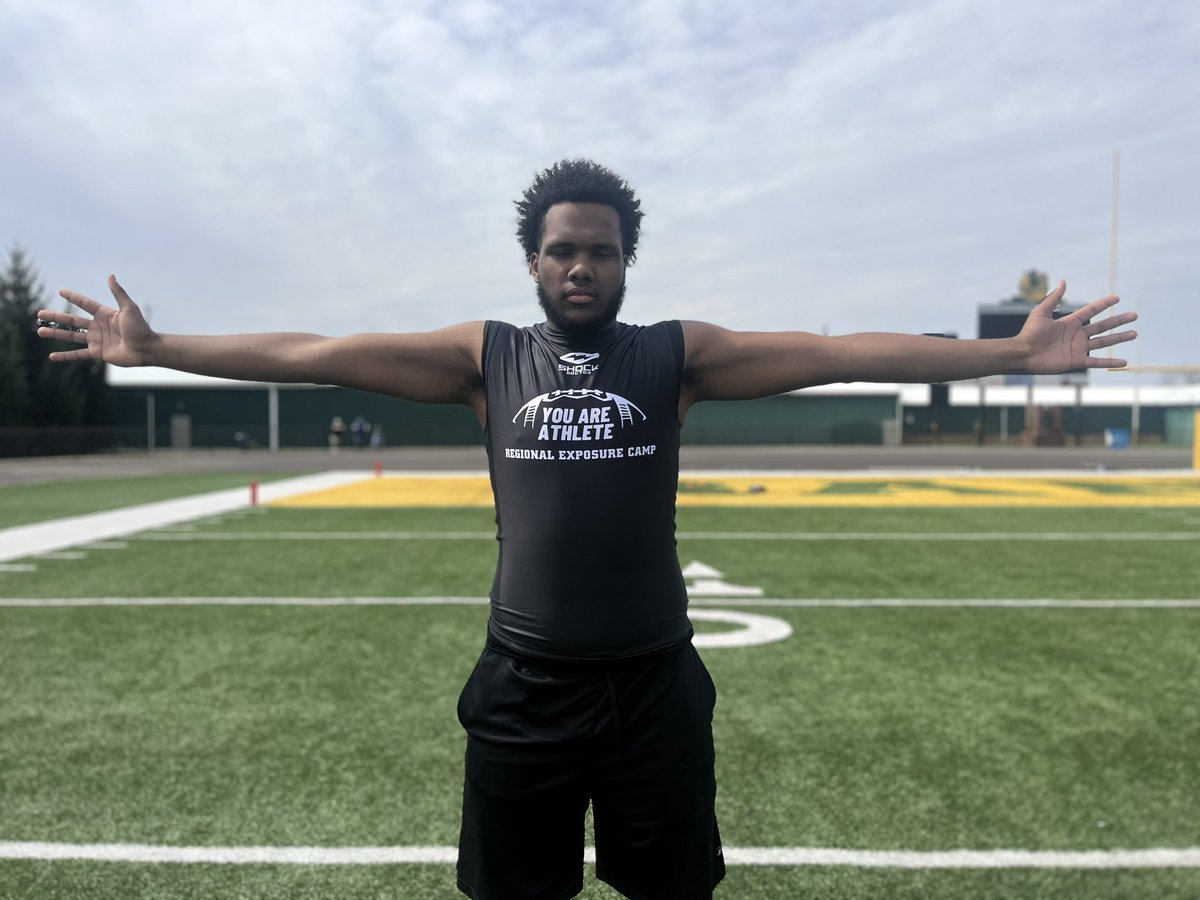 Brandon Howard (@bhoward_11) on Twitter photo Taft (OH.) HS 2027 OL KJ Johnson (<a href="/KJ_Johnson27/">Kaleljohnson</a>)
Johnson, looks the part w/ his tall frame, long arms & hands. That said he still has room to keep adding muscle.
The 27’ talent uses his length & wide lateral strides to protect the corner to protect the QB.
He holds 8+ offers. Taft (OH.) HS 2027 OL KJ Johnson (<a href="/KJ_Johnson27/">Kaleljohnson</a>)
Johnson, looks the part w/ his tall frame, long arms & hands. That said he still has room to keep adding muscle.
The 27’ talent uses his length & wide lateral strides to protect the corner to protect the QB.
He holds 8+ offers.
