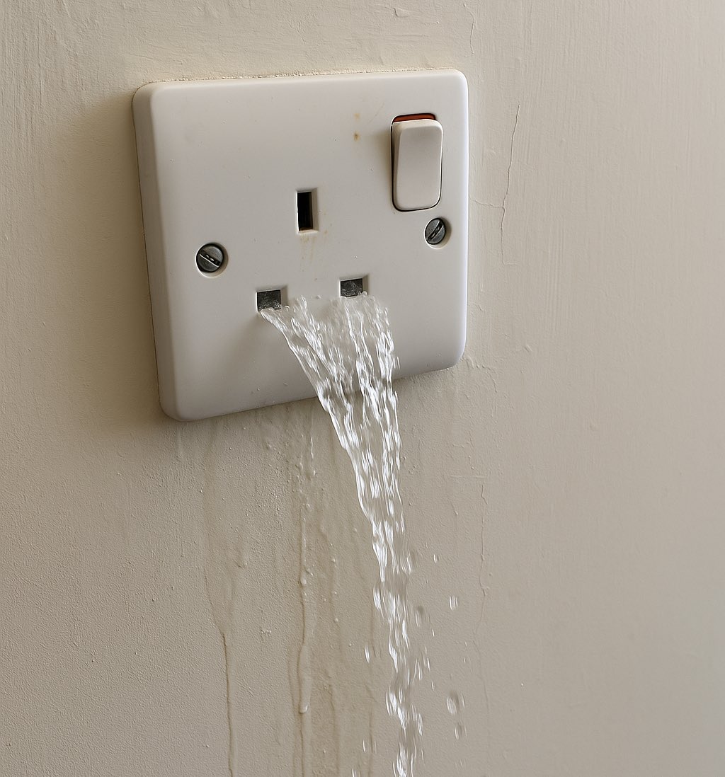 No Context Brits tweet media