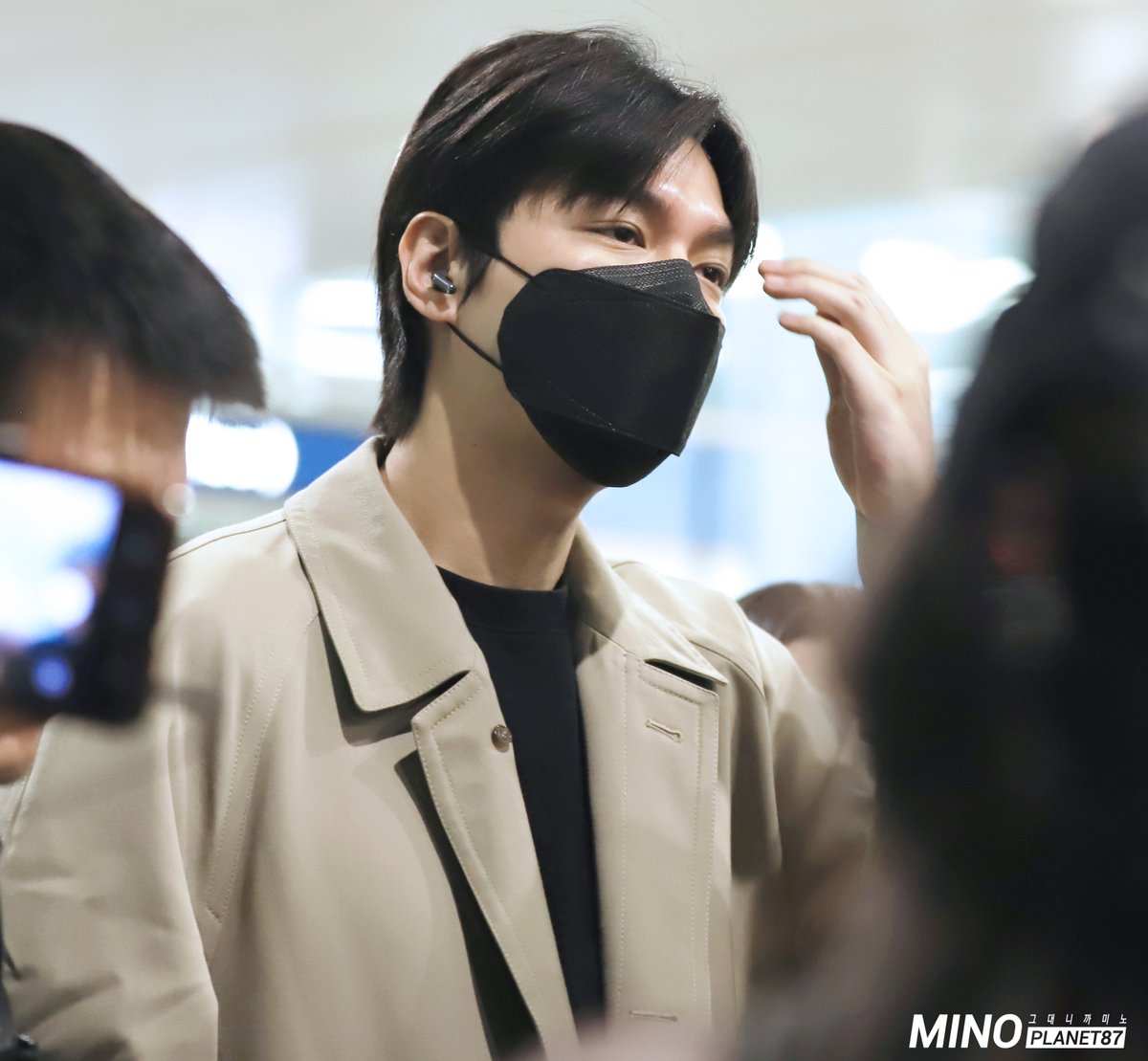 eunsil0223's tweet photo. 250330_MFM to ICN
빛나는  우리의 별💫
피곤함도 이기는 멋진 미노~
다시 미노 보유국 #2🥰🫰

#이민호
#LeeMinHo https://t.co/sKC1lXcOwp