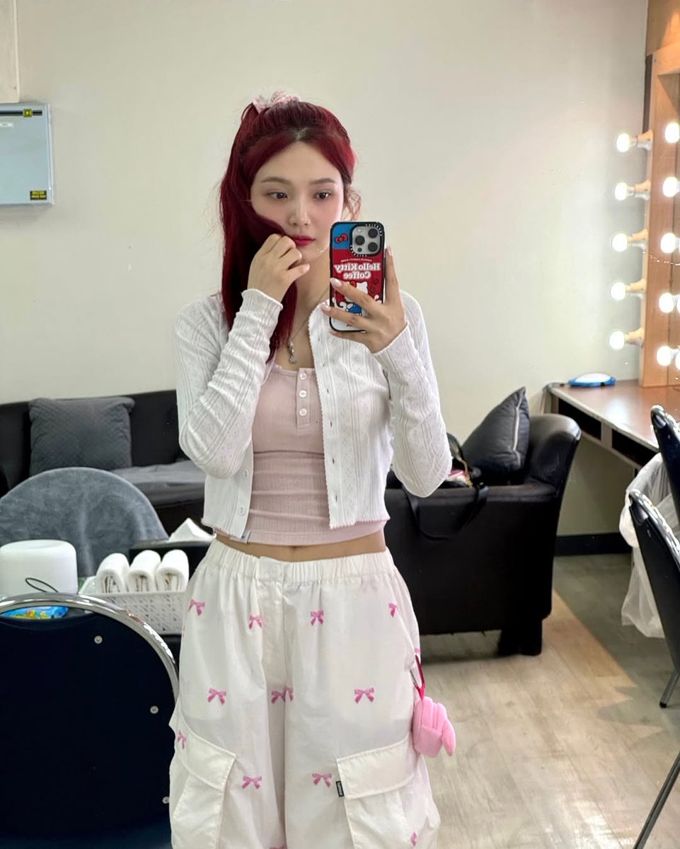 hourly joy (@hourlypsy) on Twitter photo 