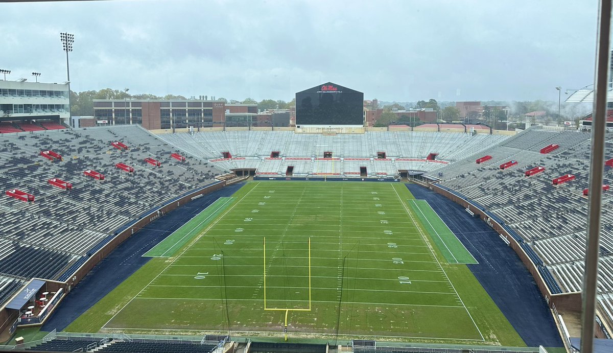 Had a great time in Oxford yesterday! <a href="/Lane_Kiffin/">Lane Kiffin</a> <a href="/CoachGarrisonOL/">John Garrison</a> <a href="/CoachJames73/">Coach James</a> <a href="/ht_recruiting/">HTR</a> <a href="/TomLoy247/">Tom Loy</a> <a href="/Andrew_Ivins/">Andrew Ivins</a> <a href="/RecruitGeorgia/">Recruit Georgia</a> @On3Recruits <a href="/247recruiting/">247Sports Recruiting</a> <a href="/ChadSimmons_/">ChadSimmons</a> <a href="/samspiegs/">Sam Spiegelman</a> <a href="/BufordGAPrspcts/">Buford Prospects</a> <a href="/Coach_Davis22/">Coach Davis</a>