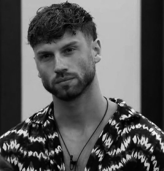 boyindiscretxcx's tweet photo. EN UN POSIBLE MANO A MANO

¿A QUIEN BANCAN PARA QUE LLEGUE A LA FINAL? 

❤️ TATO

🔁 ULISES 

#GranHermano https://t.co/OdDoiV9Mmd
