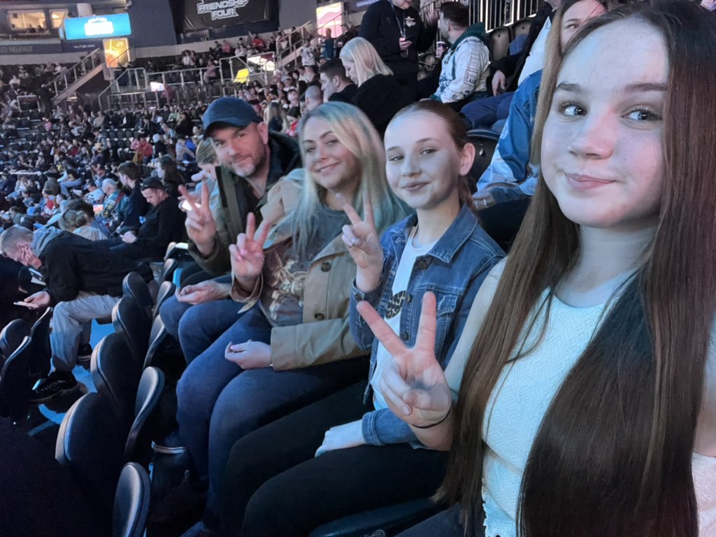 HLJ39's tweet photo. @BelfastGiants 
#GiantSelfie
#LoveBelfast https://t.co/JSxQ5AM1Em