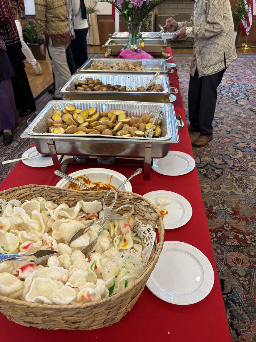 BPK mengucapkan Selamat Hari Raya Idul Fitri Mohon Maaf Lahir dan Batin 🙏 🙏 🙏 

Semoga dapur kalian ngebul truzzzz 💨