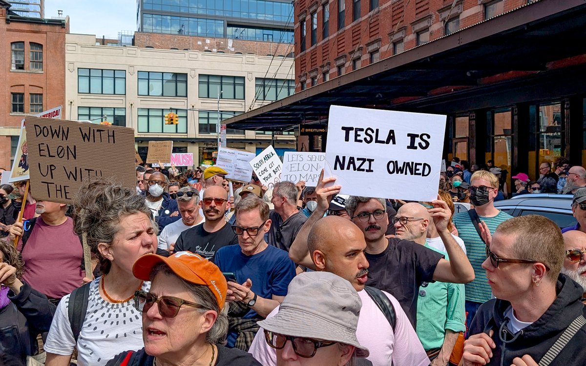 Tim Karr is now on Bluesky tweet media