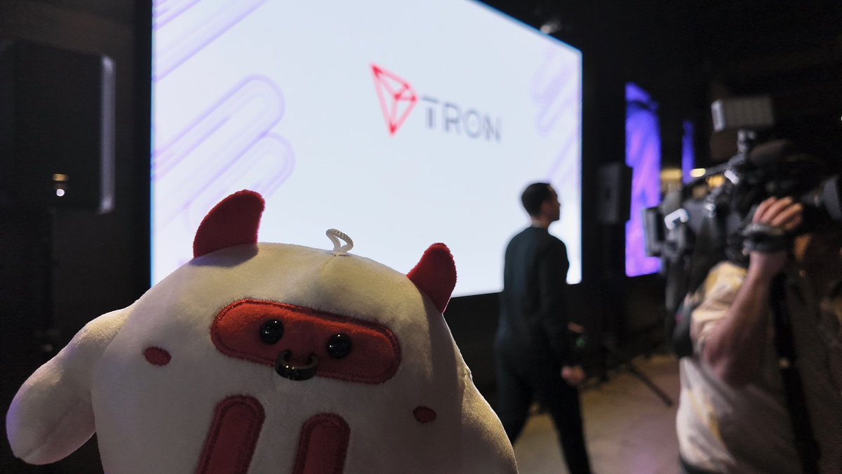 Studios2k's tweet image. Had a great time at #DCBlockchain Summit this past week! 

Looking forward to connecting students with #TRON at @YaleBlockchain this Friday! 🤝