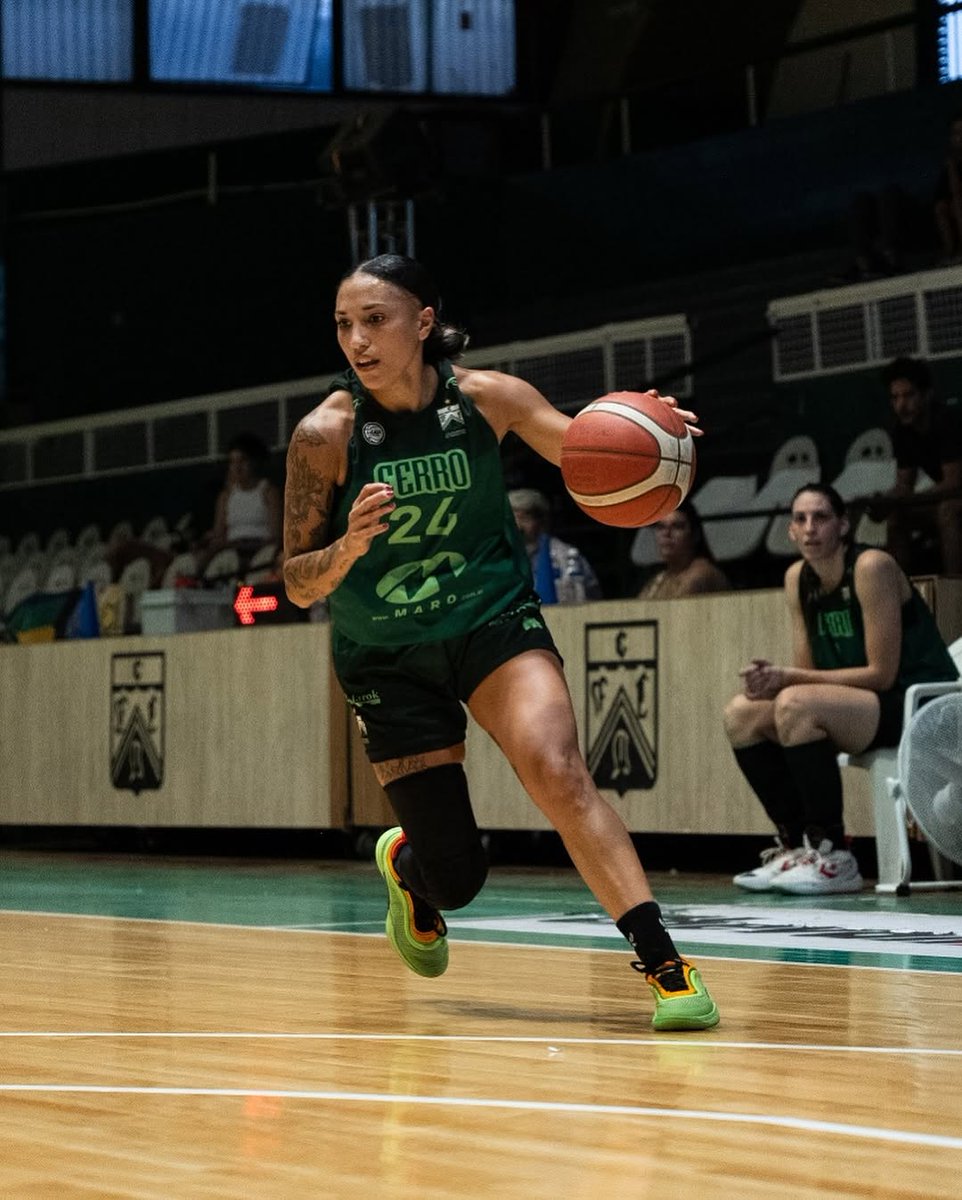 “Sabemos que estamos listas para competir.” – Micaela González y la ilusión de Ferro en los playoffs.

🏀 Luego de una gran fase regular, <a href="/ferrobasquetok/">Ferro Carril Oeste Basquet</a> vuelve a estar en la pelea por el título de la <a href="/LFBArgentina/">La Liga Femenina</a> y su capitana palpita las semifinales de Conferencia.

📝