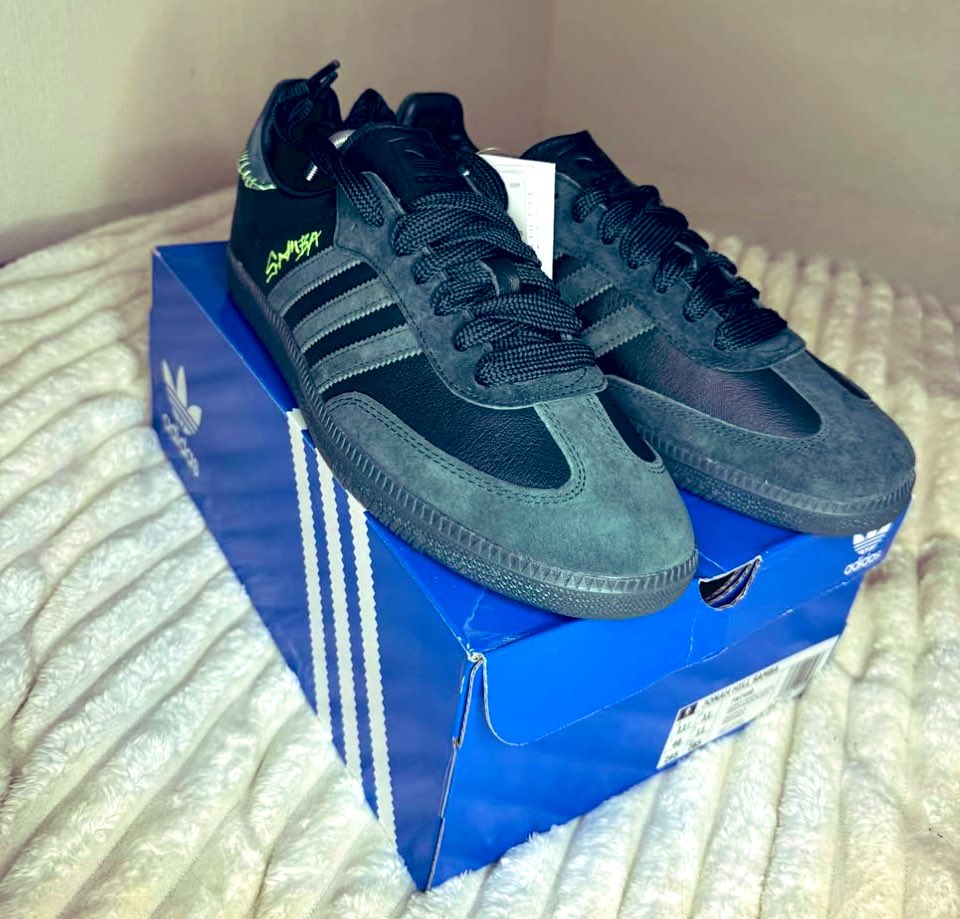 gazzadaz's tweet photo. What is it they say about idle hands🤷‍♂️🤦‍♂️😜🤣🤣 

Looks like the addiction has returned &amp; paid a ‘few’ visits 😫🤷‍♂️🤣 /// 177+🤪🤦‍♂️

 #shareyourstipes #adidas #prayforgary #wearingnotstaring #adifamily #country #hochelaga #jonahhill #sanfrancisco 

@MindBodySoleUK 💚🤎🩶♥️ https://t.co/EXM1joU8do