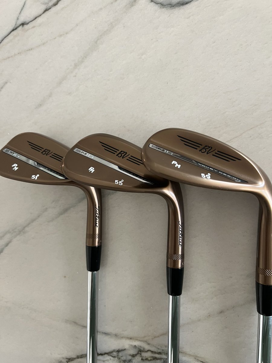 Frame em or play em? 🤔
This oil can finish is stunning <a href="/VokeyWedges/">Vokey Wedges</a>