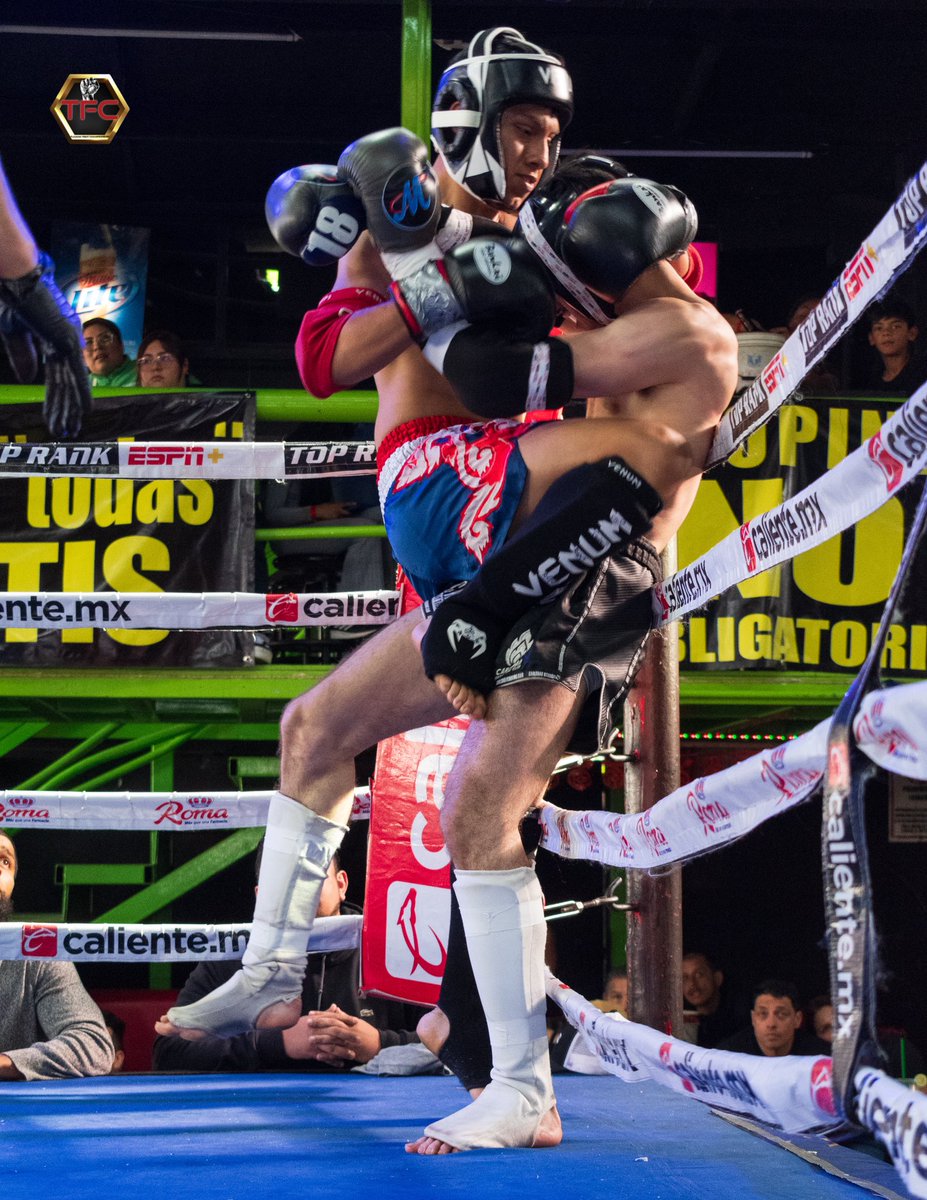DanifloydFoto's tweet image. ALGUNAS IMÁGENES TFC 11
 #muatai #kidboxing  #box #ufc 
tijuana fight championship