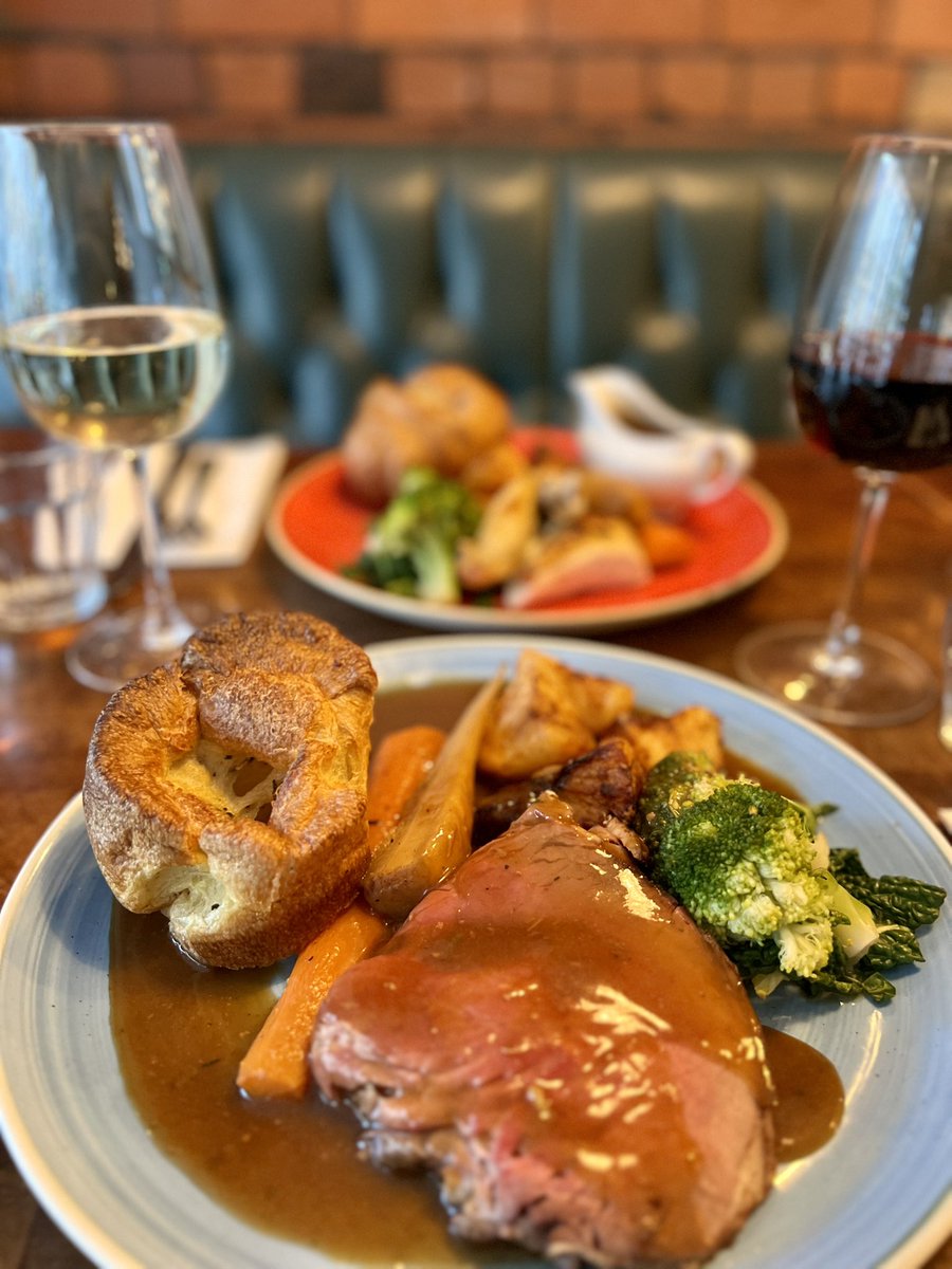 Happy Mother’s Day 💐
Celebrate Mum with a delicious Sunday lunch she deserves! ❤️🍽️