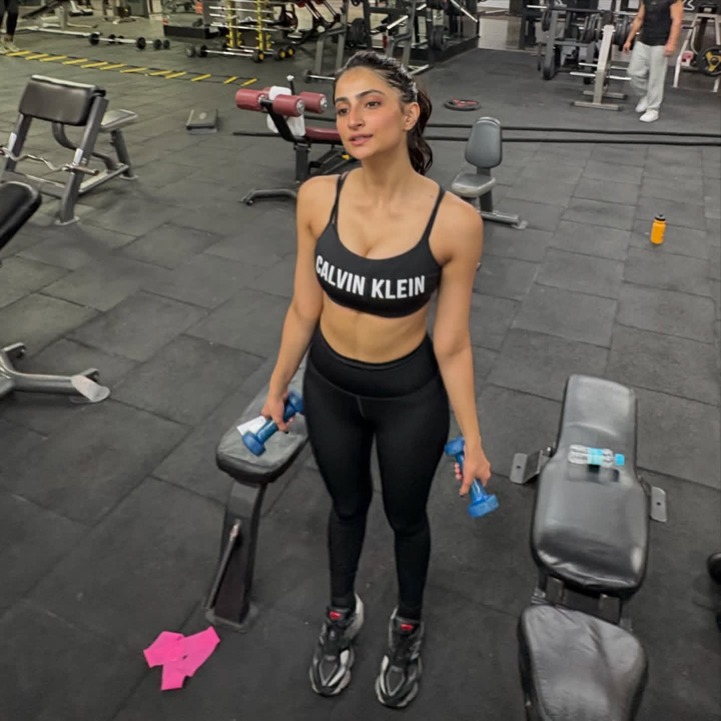 GnTU0N2bAAAGhOG?format=jpg&name=large