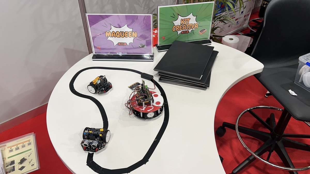 #MadridEsCiencia25 fue una experiencia increíble. En #CodigoEscuela4_0_Madrid tuvimos la oportunidad de mostrar los proyectos innovadores que hemos creado ¡Gracias a todos los que nos visitaron y se unieron a este viaje de creatividad y aprendizaje!
