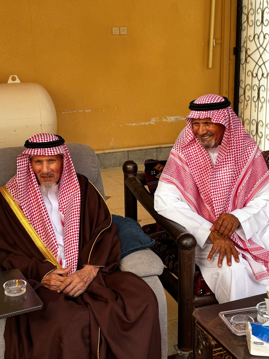 آعمامي وتاج راسي  محمد وأحمد
عيدكم مبارك
عساكم ذخر لنا  والله يطول في اعماركم ويحفظكم لنا آن شاء الله  من كل شر ومكروة🙏🙏🙏
#جلاجل