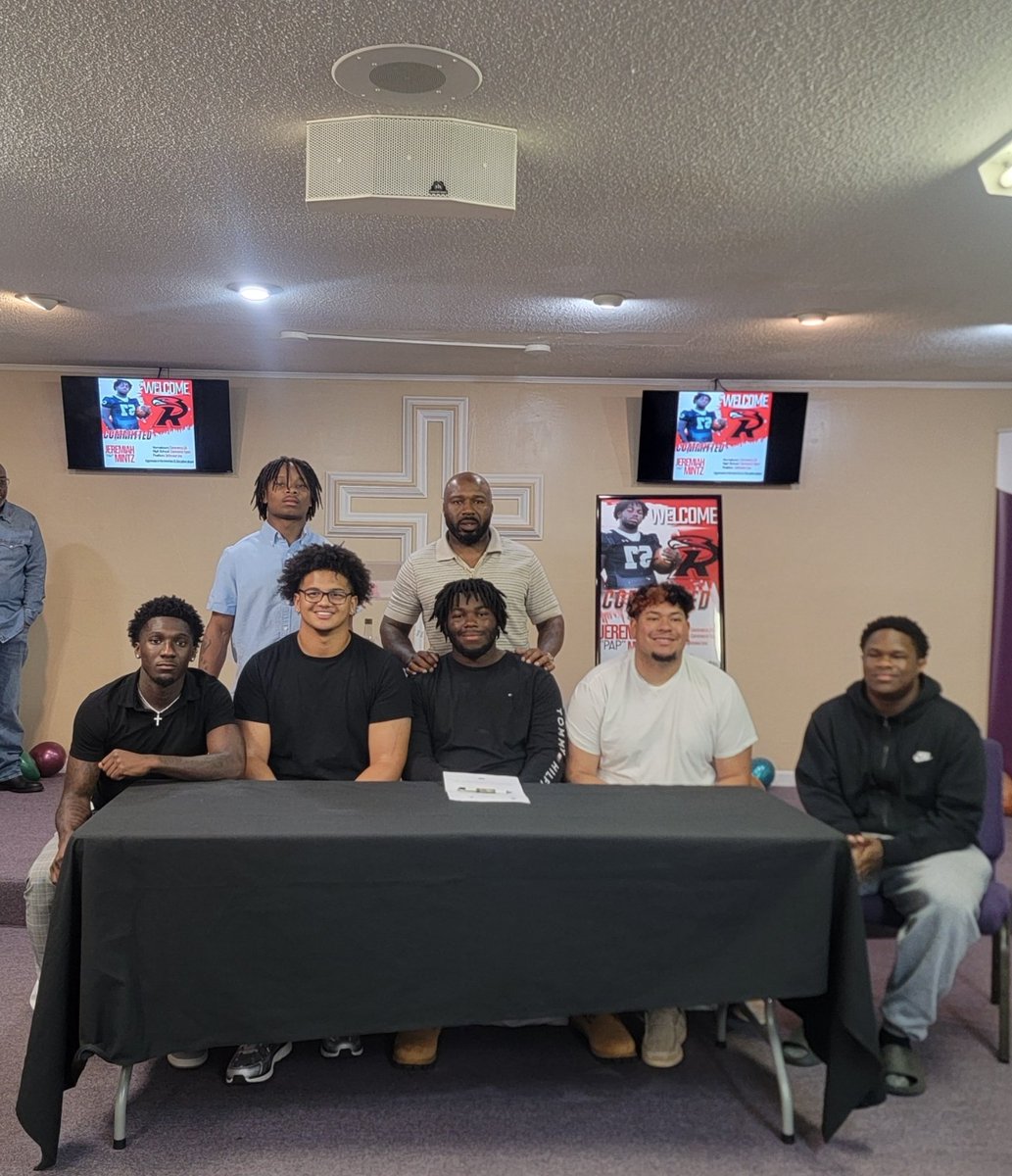 To say I'm proud of this young man <a href="/MintzJermiah/">jermiahmintz57</a> is an understatement.   He was told by his head coach that he couldn't play at the next level due to his height. The devil is a lie. Pap was chosen as an All-State DL as a senior, and he's just getting started. Thank you,