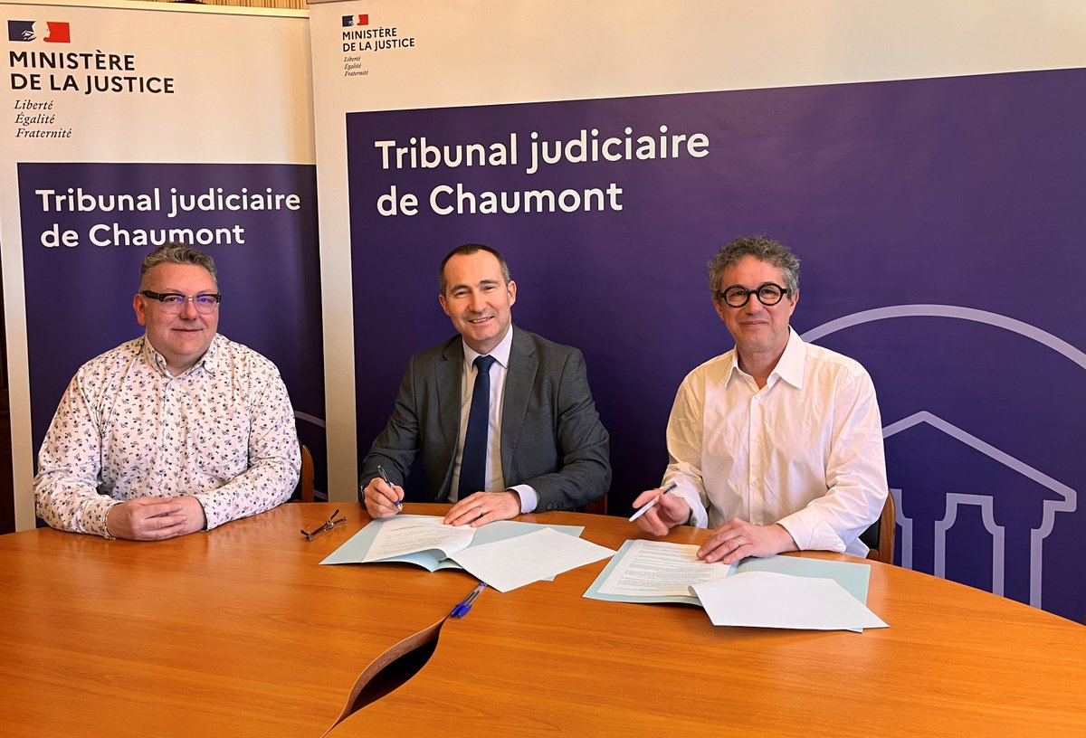 Comme pour les autres professions de santé, signature d'une convention avec le Conseil Régional Grand Est de l'ordre des podologues⚕️
✅ne laisser aucun praticien isolé face à une agression
✅déceler &amp; signaler les violences au préjudice des plus vulnérables