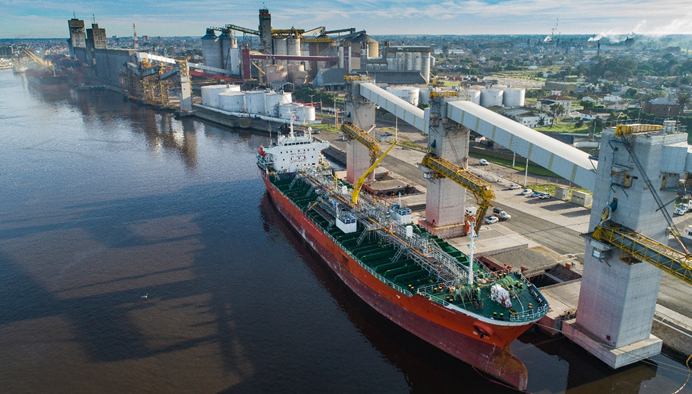 Se reaviva el enojo del agro por el Puerto de Quequén: “¿En qué quedó? En el peor de los capítulos” - Mira la noticia completa: agroruralnoticias.com.ar/noticias_pagin…