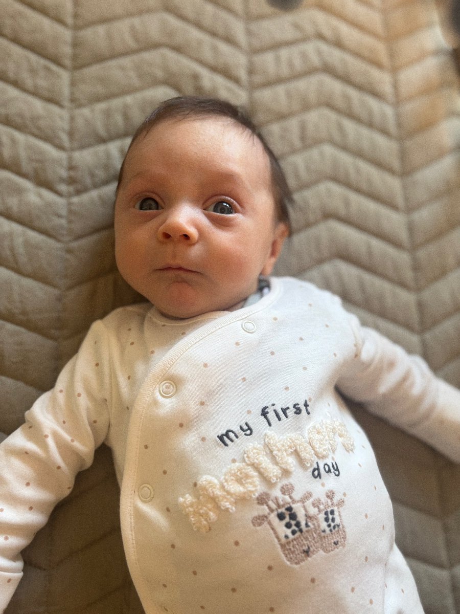 First Mother’s Day with the most precious gift I could have ever wished for. 

I love being your Mamma 🐻🤎