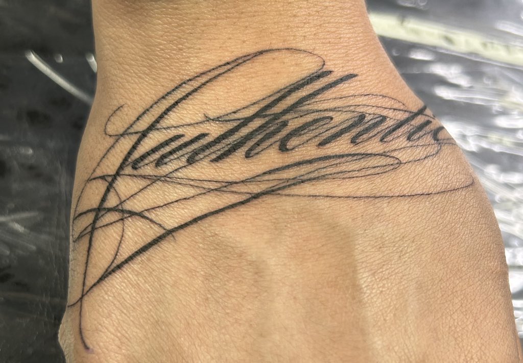 dontcrycam's tweet image. Authentic by me Machinemystic on ig