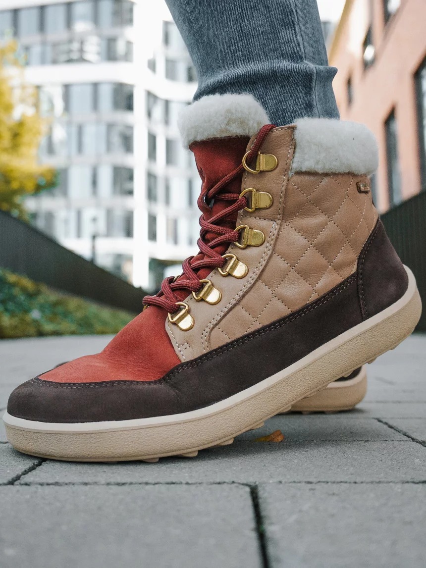 FcukFibro's tweet image. Sore feet? Blame society’s obsession with pointy shoes. 

BeLenka’s got the barefoot cure—because your toes deserve a vacation too.
shorturl.at/ULYie

#BarefootShoes #BetterCirculation #HealthyFeet #WellnessWalks #FootFreedom #FcukFibromyalgia #RelievePain #StepLively