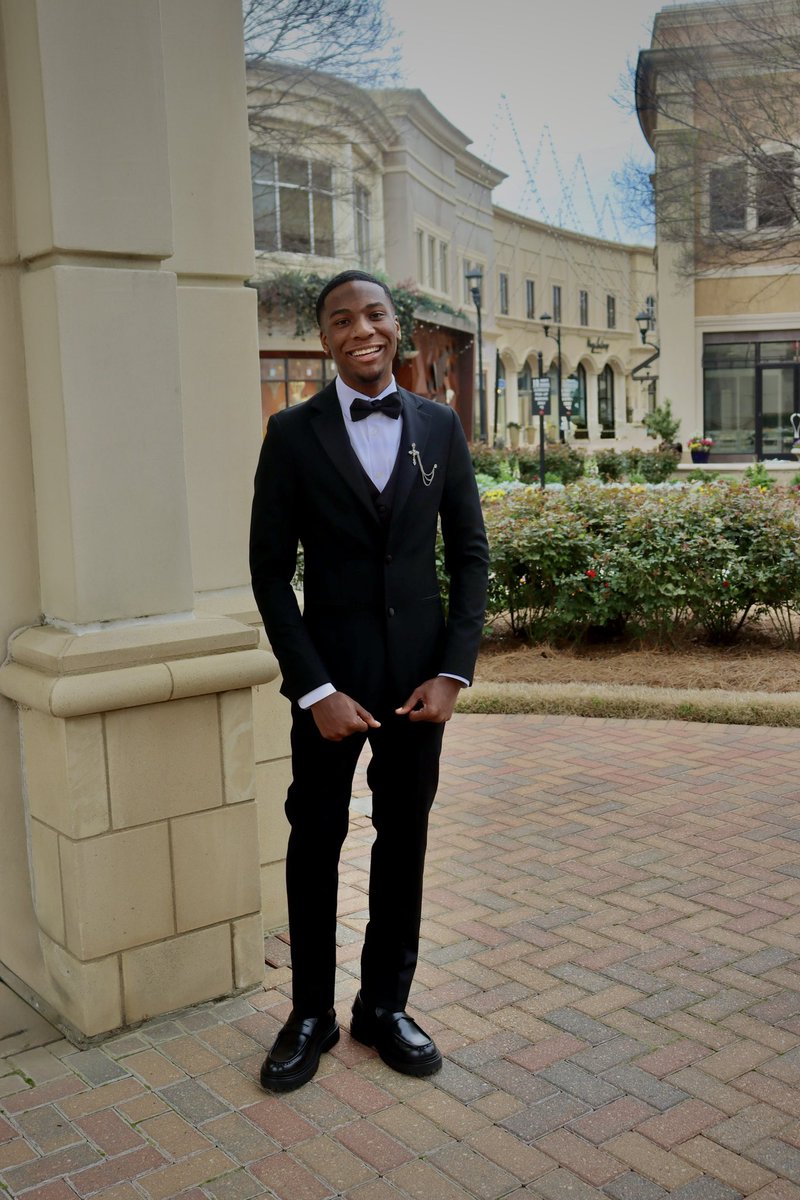 gerralldb's tweet image. prom affair♠️
#prom2025 
#promking