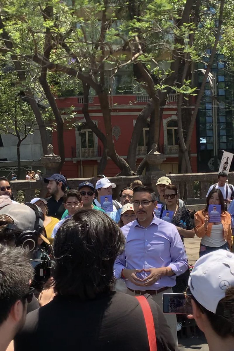 SergioMolinaMTZ's tweet photo. Llegó el tiempo de una justicia eficiente, llegó el momento de una justicia cercana y sin influyentismo. Llego el momento de eliminar la justicia de escritorio #vota55 #ministro #scjn #JusticiaSocialParaTodos https://t.co/RD9ex3CoRX