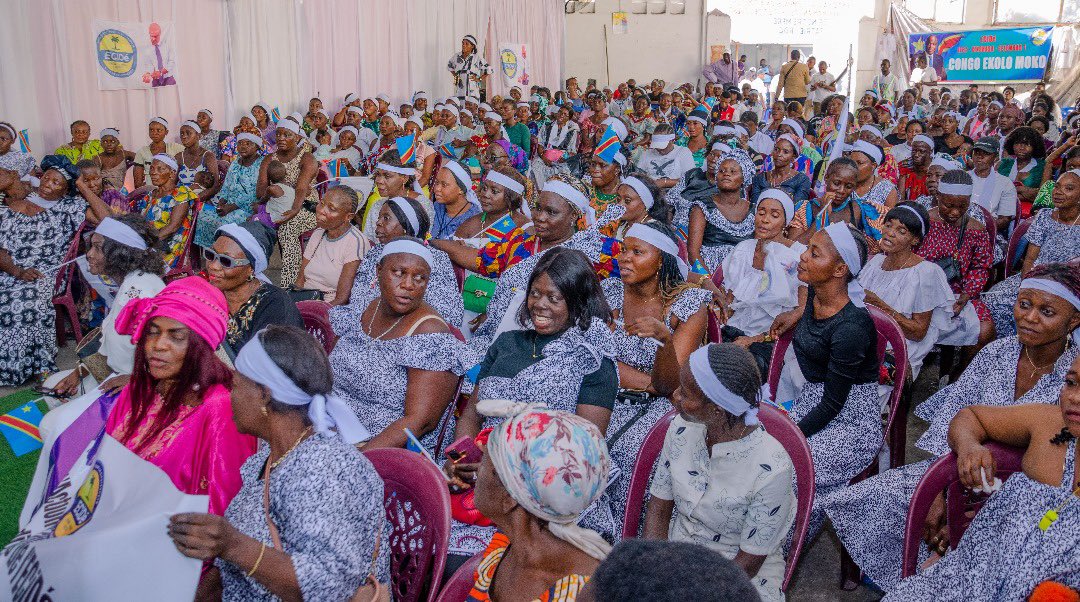 #ECiDé #AFEC
L’Action des Femmes de l’ECiDé (AFEC) a organisé un événement marquant le mois des droits des femmes ce dimanche dans la commune de Bandalungwa, où Madame Esther Fayulu a pris la parole pour rendre hommage aux femmes congolaises, en particulier celles de l’Est.