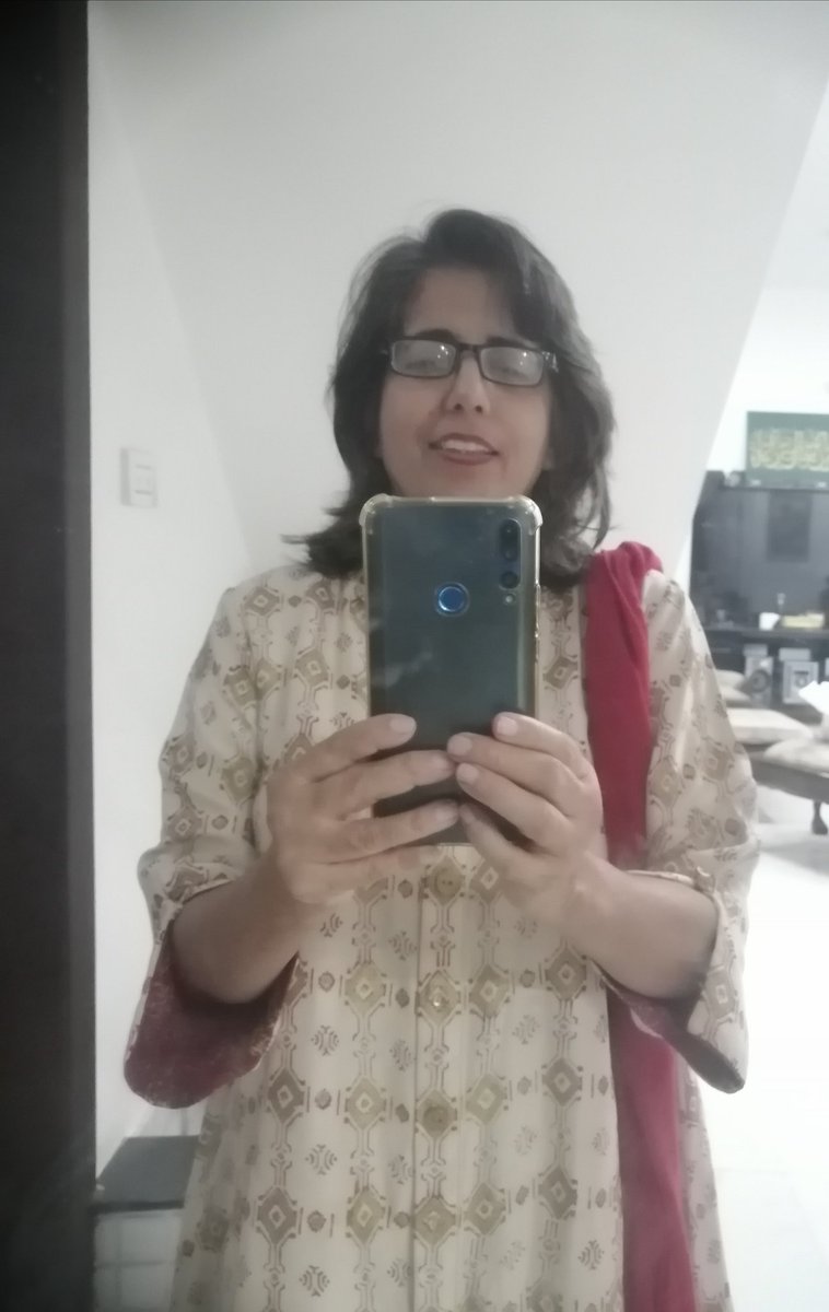 عاکی tweet media