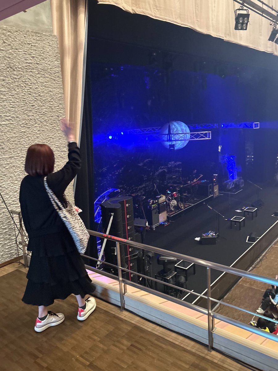 mochan_16's tweet photo. あ、私ここでいいわー
 （go!go!vanillas大分） https://t.co/F6UIN61ave
