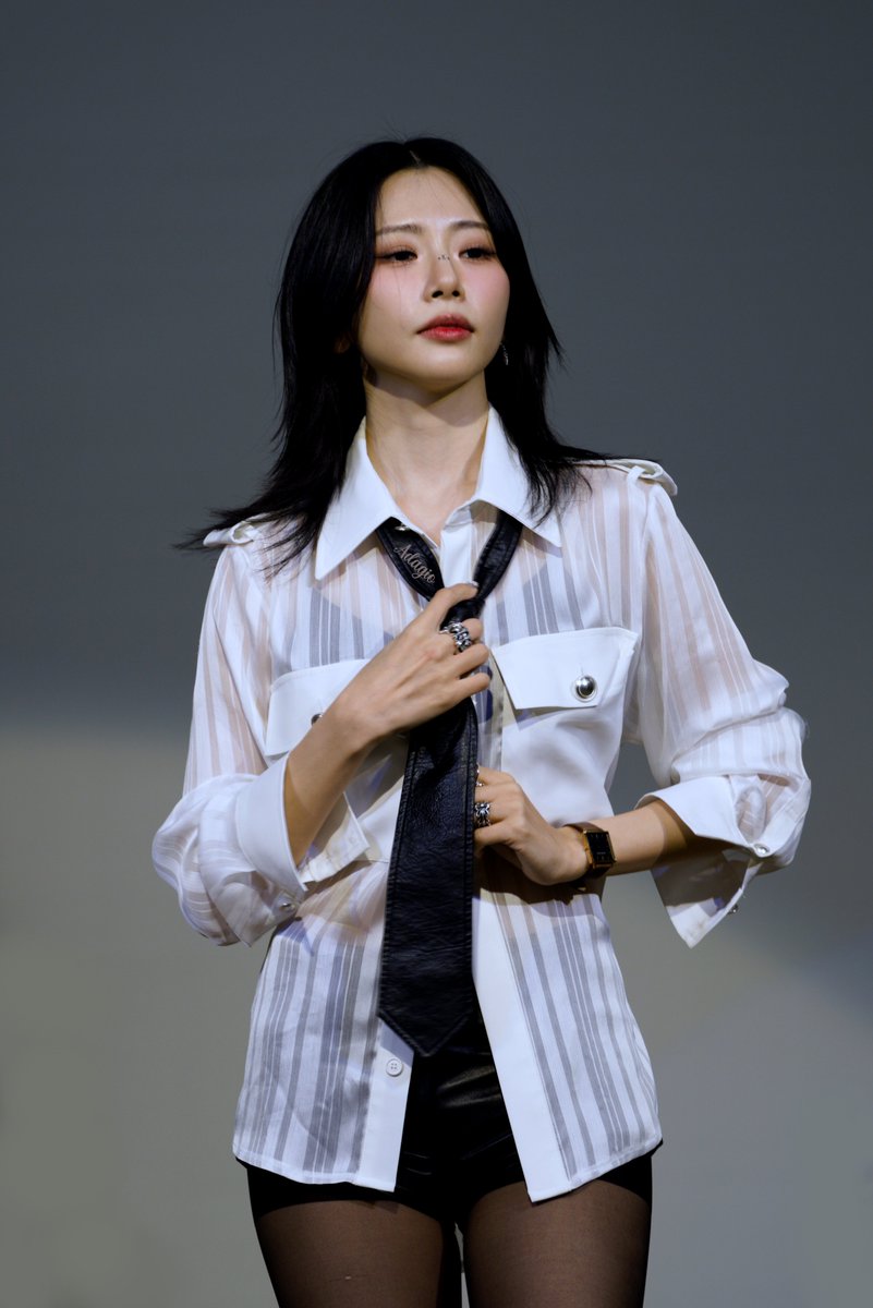 adagio8286's tweet photo. 240713 케이타운포유 팬사인회  
#드림캐쳐 #DREAMCATCHER 
#지유 #JIU #김민지
@hf_dreamcatcher https://t.co/6xA0u5XZwQ