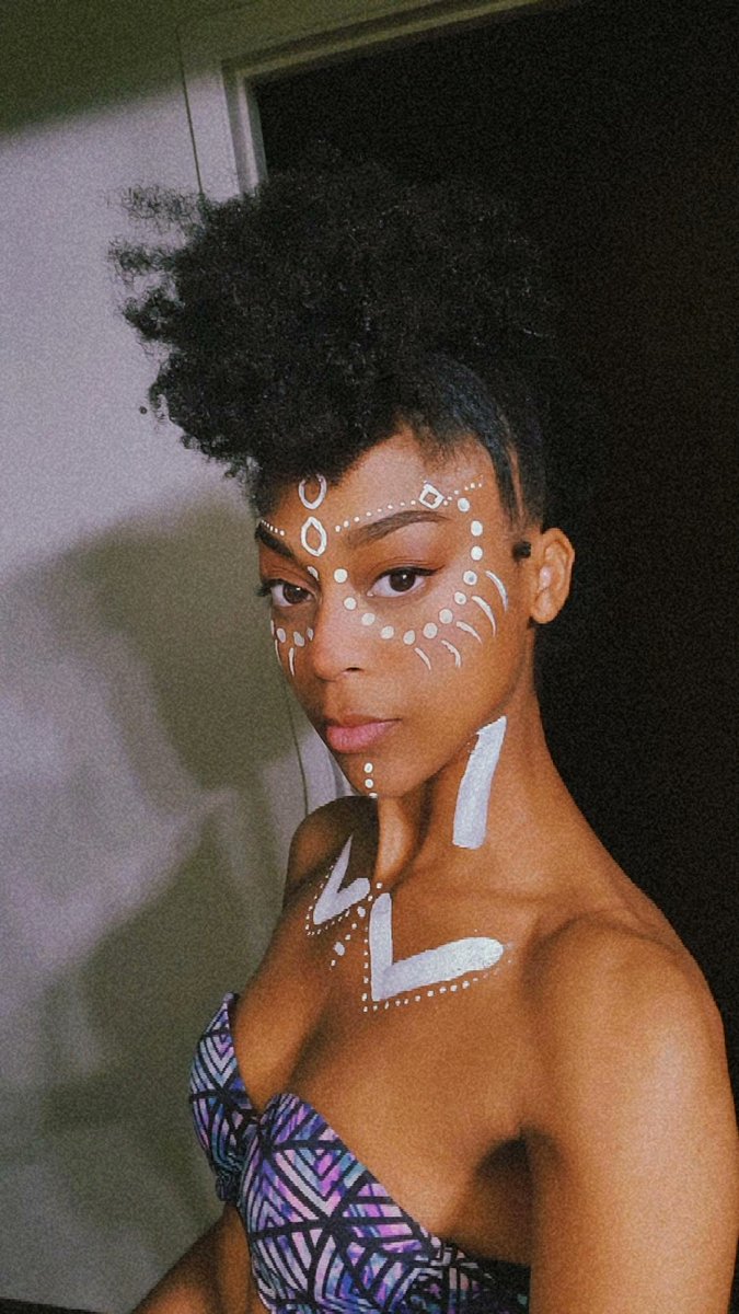 Entityofsolace's tweet image. Lmaoooo all my friends called me the Woman King / Warrior yesterday 😭