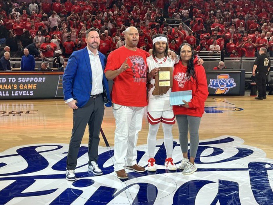 JeffRedDevilsAD's tweet photo. Wow!
Really amazing group!!

2025 IHSAA Class 4A Boys Basketball State Champions !! 

Your Jeffersonville Red Devils https://t.co/M1S9QmS8hg