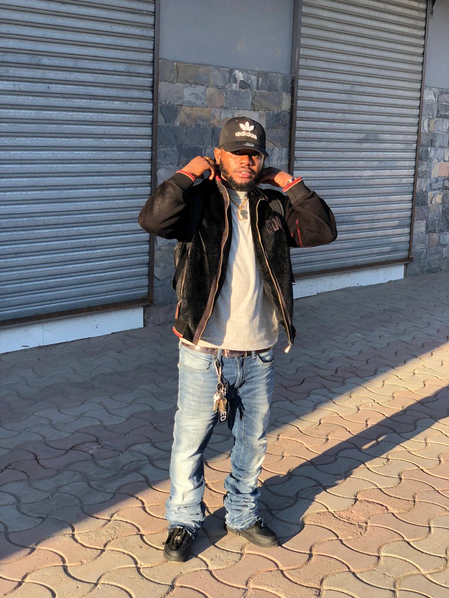 Micrxe's tweet photo. An OG In Da Streets ..!i!i!.. https://t.co/kXgppxvMim