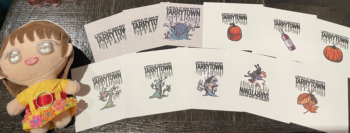 sayakamaru418's tweet photo. #TARRYTOWN 大千穐楽おめでとうございます㊗️
山梨から3週間おつかれさまでした✨️

初演からずっと待ってた再演。楽しかった3週間が終わってしまった😮‍💨😮‍💨
シャッフル公演のお話があったけど、わたしは初演チームへの未練も持ち続けてます🙏
🍂ありがとうございました🎃🕯
 #TARRYTOWN観てきた https://t.co/vBIcERhxud