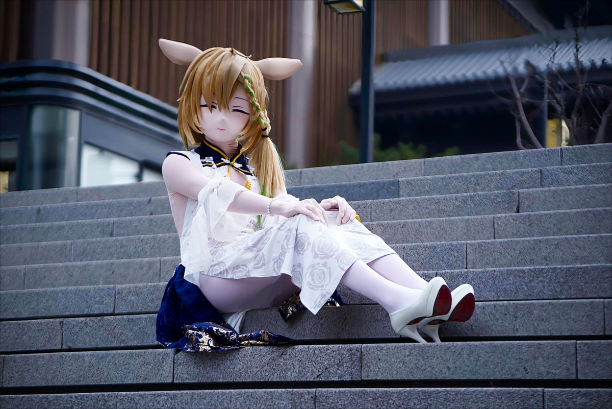 重新回到推特啦！这是我这段时间拍的正片，各位请看！#明日方舟 #寒芒克洛丝  #kigurumi #克洛丝