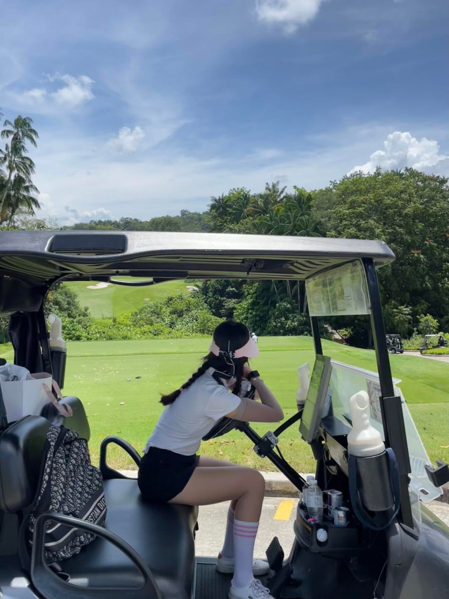 Happy weekend everyone! Enjoy have a great weekend #golf