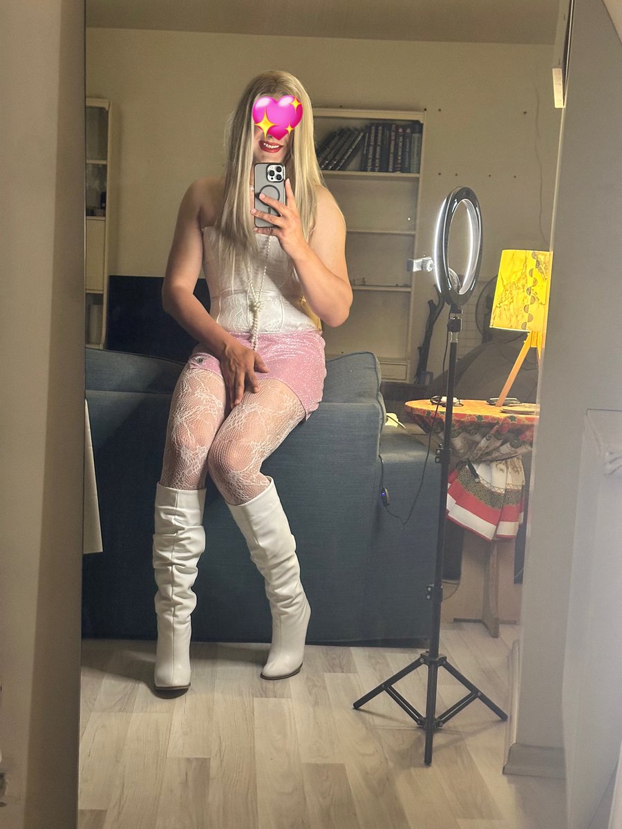 Herkesin bayramı kutlu olsun iyi bayramlar canlarım 🌸🌸💋