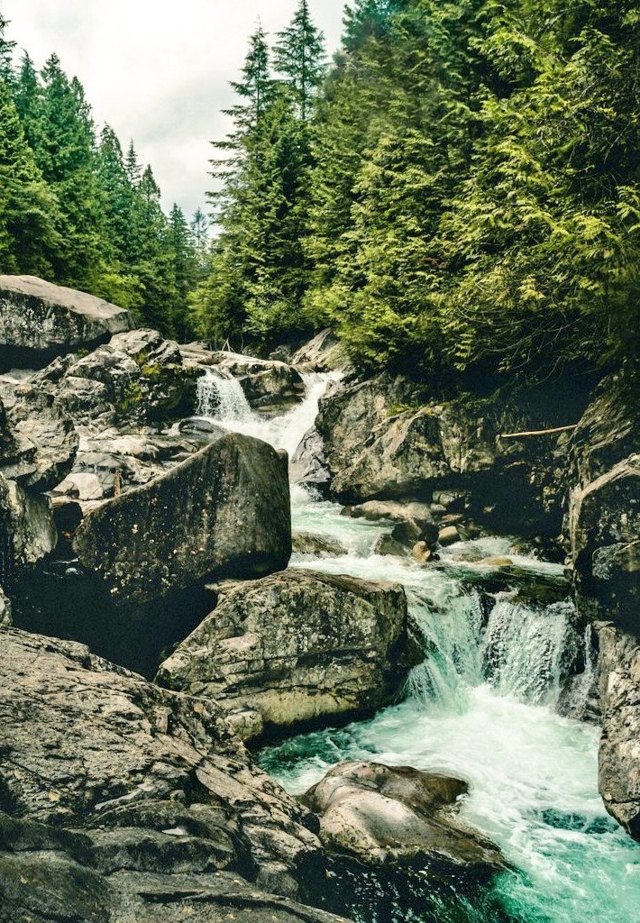 LoveSongs4Peace's tweet photo. Picturesque cascades and falls in Banff National Park in Alberta, Canada 
🇨🇦 https://t.co/0cfmm3VOxq