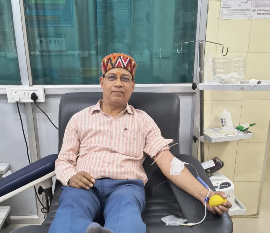 NawaBihan73097's tweet image. नव वर्ष,  विक्रम संवत् 2082 शुभ संध्या पर नवा बिहान कम्युनिटी डेवलपमेंट प्रोग्राम के सदस्य श्री ब्रजमोहन ओझा सर ने आज 34वाँ बार रक्तदान किए।🙏 

.
.

.
.

#nawabihan #communitydevelopmentprogram #blooddonation #SaveLifeDonateBlood