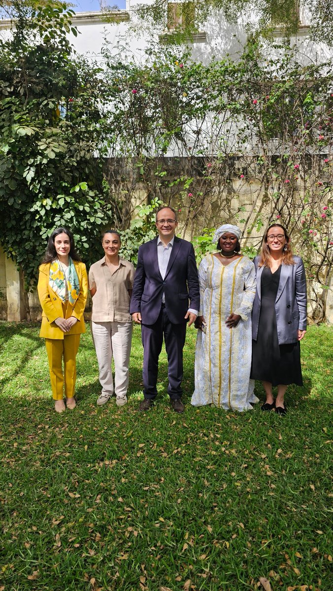 TC_BanjulBE's tweet photo. Gambiya'daki vatandaşlarımızla ve görevlilerimizle Bayramlaştık. Nice Bayramlara. https://t.co/oOZuLpte6f