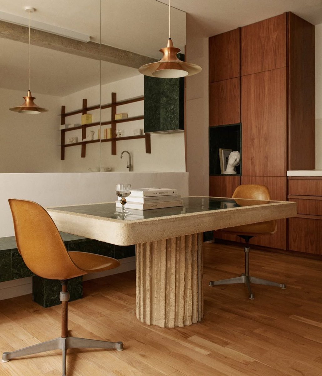 The green marble and natural tones in this Paris apartment &gt;&gt;