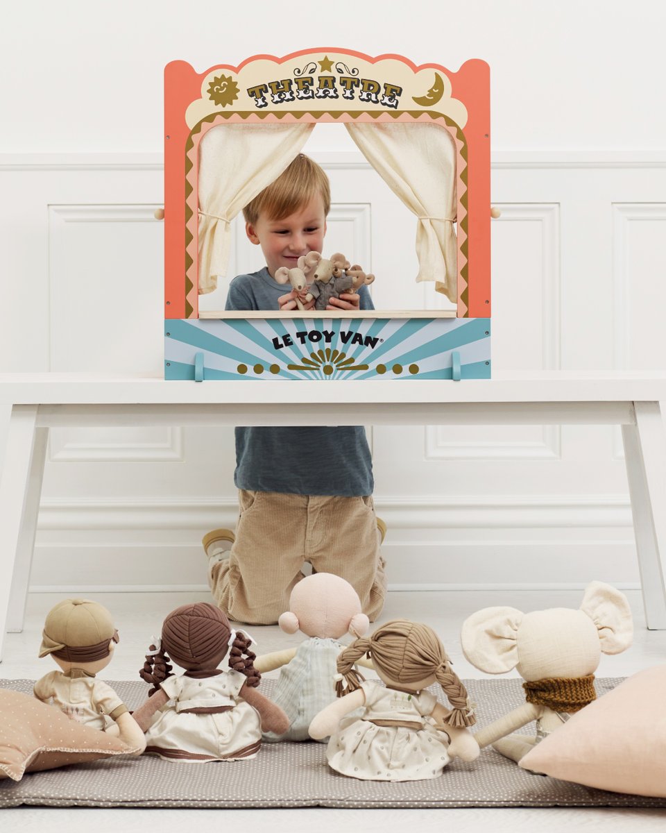 Where Imagination Takes Centre Stage 🎭 With a ticket window booth, chalkboard showtime board and gold details, it's a toy for all! Inside, it transforms into a starry night theme, creating a magical ambience 🌙

#imagination #storytelling #playtime #theatre #woodentoys #roleplay