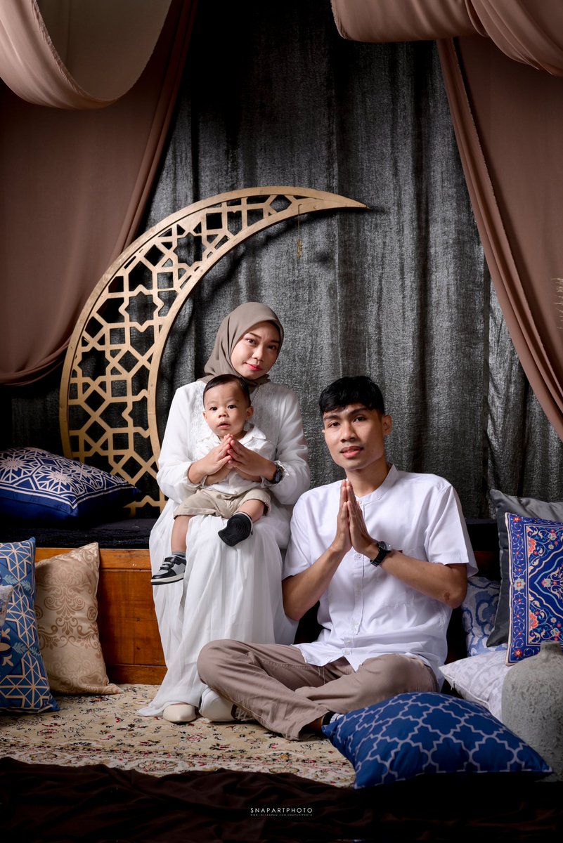 beny_oki's tweet photo. Selamat Hari Raya Idul Fitri 1 Syawal 1446 H

Minal Aidzin Wal Faidzin
Mohon Maaf Lahir dan Batin https://t.co/ChTK6IQO38