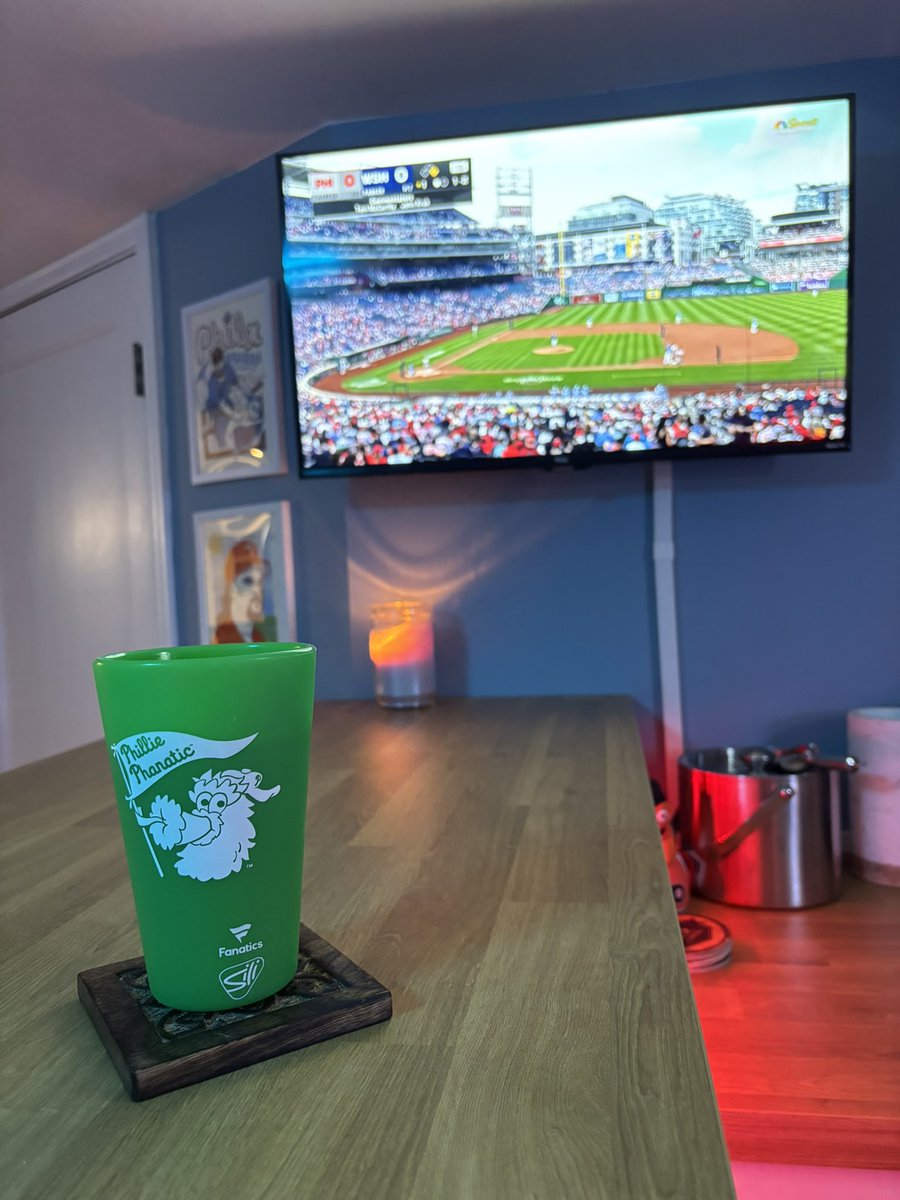 alansmacpack's tweet photo. Sunday Day Games > Anything Else

Go @Phillies! https://t.co/3dA3p13hqD