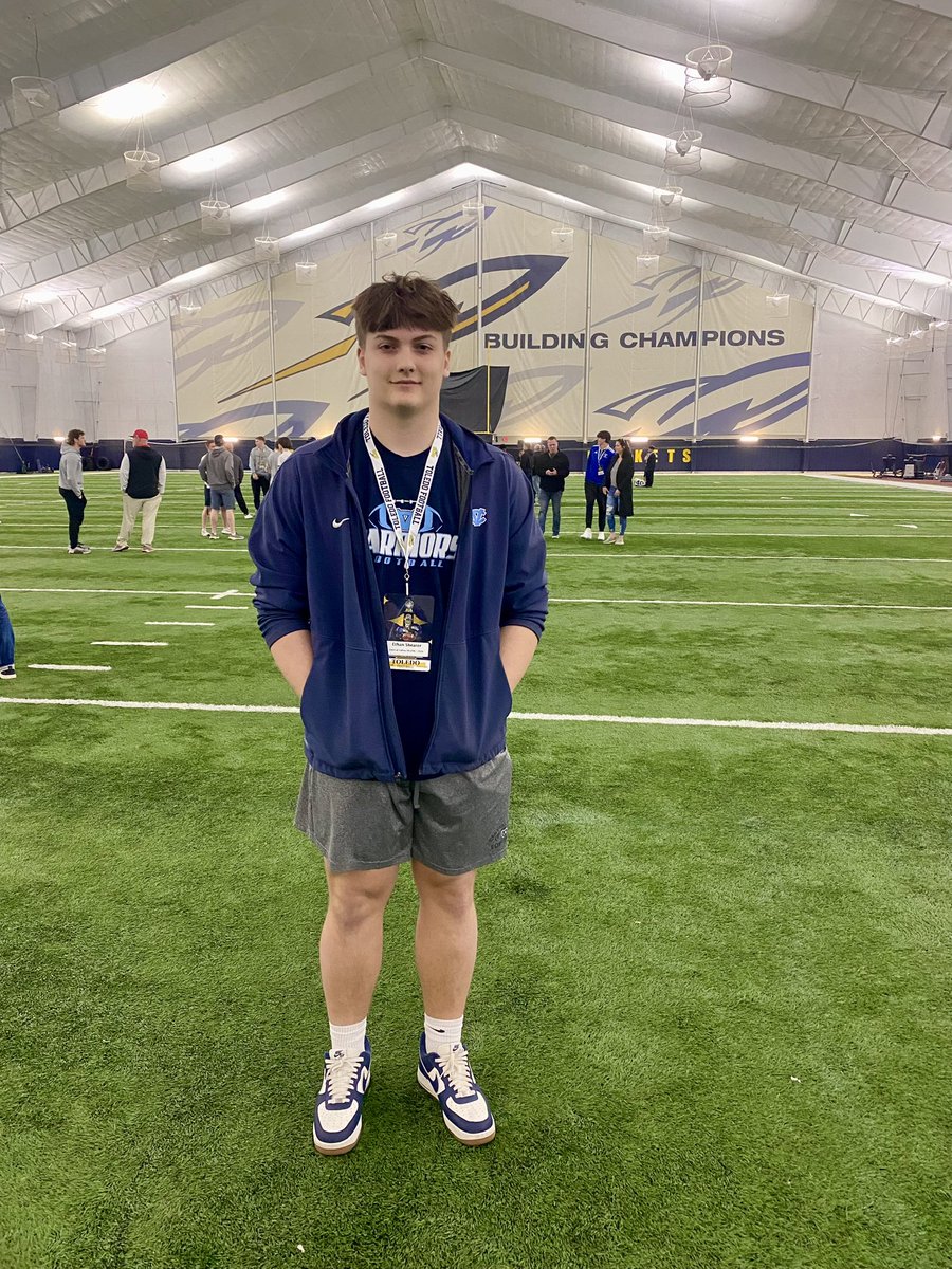 E_Shearer1092's tweet image. Had another good visit back @ToledoFB yesterday, really enjoyed seeing the practice and watching the defense!! Thank you @vkehres for the invite. @CoachCandle @stantonweber