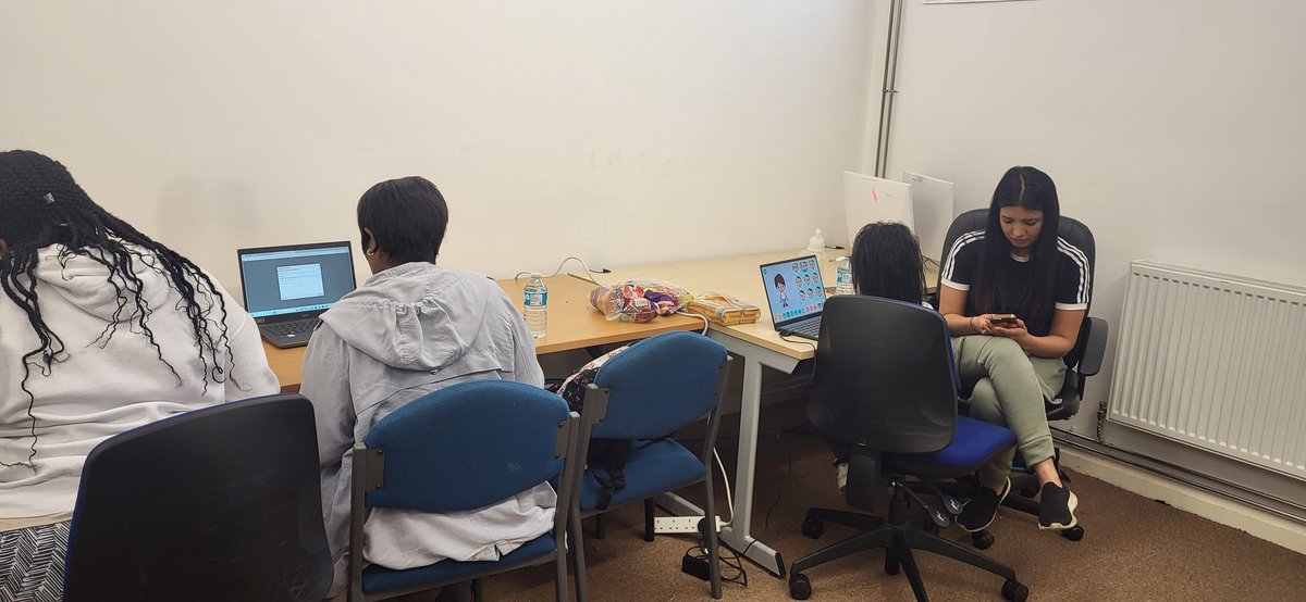 Thrilled to support @Pendleton Gateway in their journey to becoming a Library of Sanctuary  that meets the needs of refugees and people seeking asylum.Wishing you success in this important journey <a href="/SalfordLibrary/">Salford Community Libraries</a>