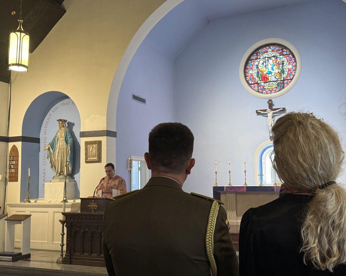 LTembassyUS's tweet photo. We join our brothers and sisters in prayer for the four missing πΊπΈ soldiers, their families, and the dedicated rescuers searching tirelessly since Tuesday. Lithuanians across the world are praying. Shoulder to shoulder with our allies, friends, and brothers. π±πΉππΊπΈ #WeWillNotRest https://t.co/MutsUBPnhJ